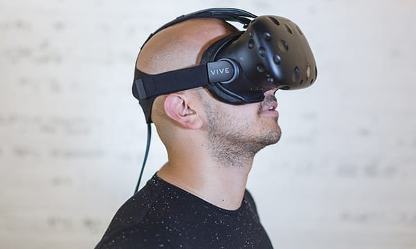 viendo vídeos para gafas de realidad virtual